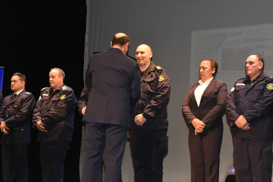Entrega de reconocimientos Entrega de reconocimientos