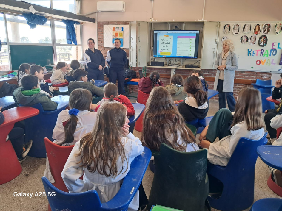Charla 5to año