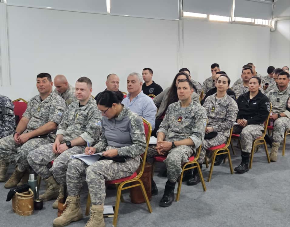 Oficiales DNGR en Taller sobre Violencia Basada en Género