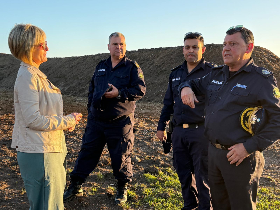 Sra. Subsecretaria en futuro poligono de tiro