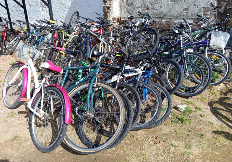 Jefatura de Policía de Montevideo realizó una nueva entrega de bicicletas en Zona I bicicletas incautadas
