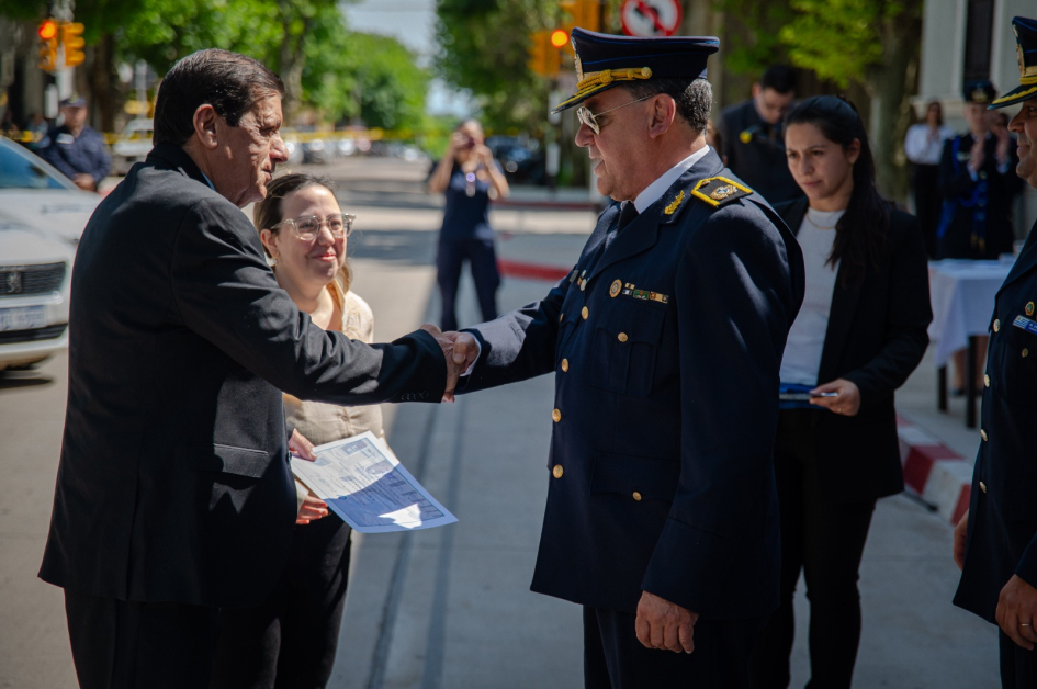 141° Aniversario de la Jefatura de Policía de Treinta y Tres Reconocimiento Mirso Roman Gallo