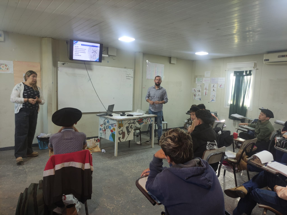 Charla en Escuela Agraria