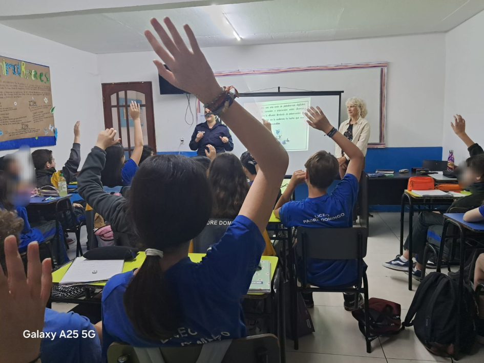 Charla brindada Charla brindada
