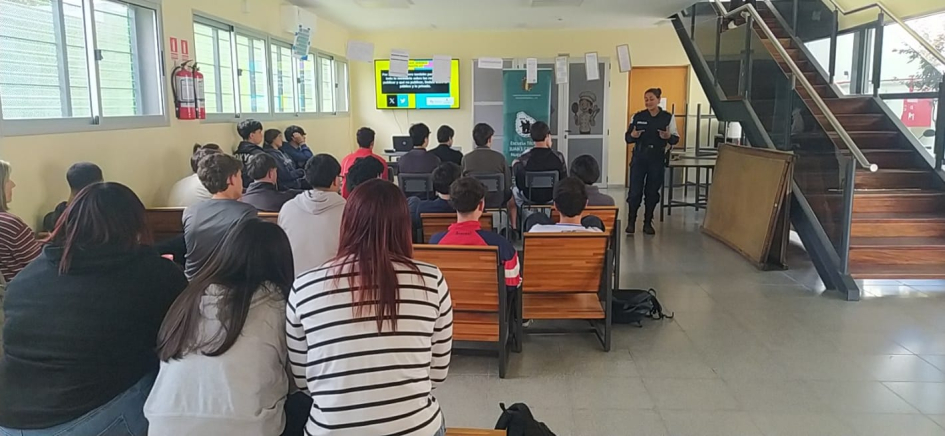 Jóvenes en taller Jóvenes en taller