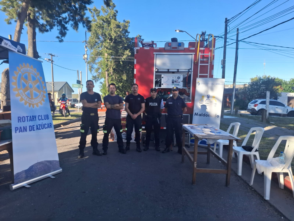Presentacion Presente Comisario, bomberos y comunitario