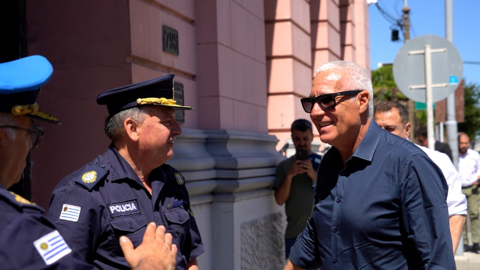 Ministro del Interior y autoridades del Comando Jefaturial Departamental Ministro del Interior y autoridades del Comando Jefaturial Departamental