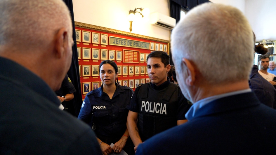 Autoridades en entrega de reconocimientos Autoridades en entrega de reconocimientos