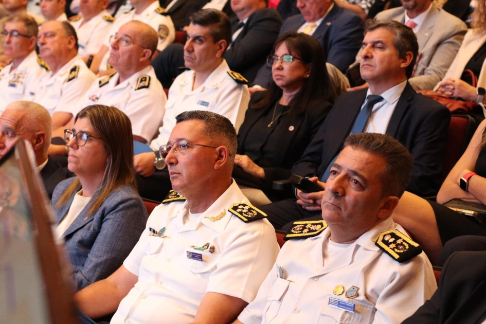 Cierre de Encuentros por Seguridad - Autoridades Cierre de Encuentros por Seguridad - Autoridades