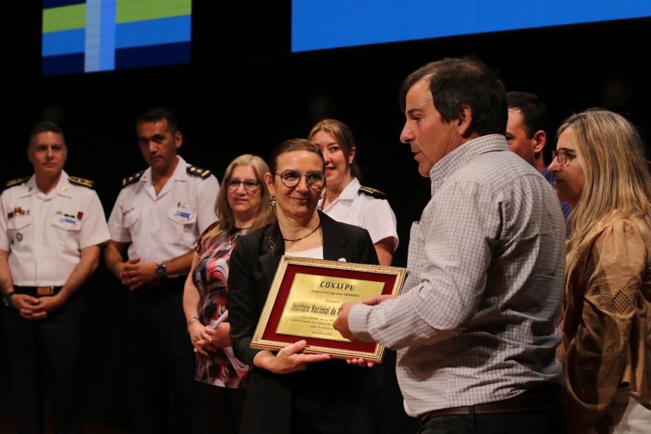 Reconocimiento aniversario INR Reconocimiento aniversario INR