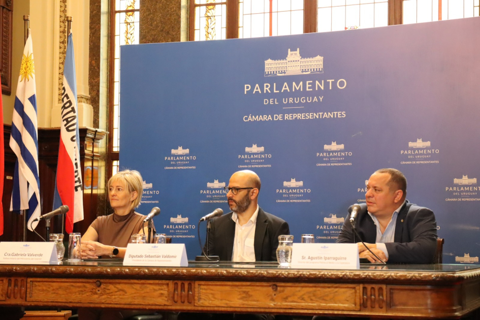 Autoridades del Ministerio del Interior y Palacio Legislativo Autoridades del Ministerio del Interior y Palacio Legislativo