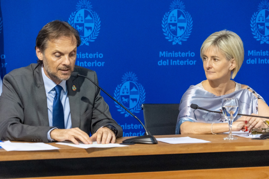 Autoridades que componen la mesa de presentación del proyecto