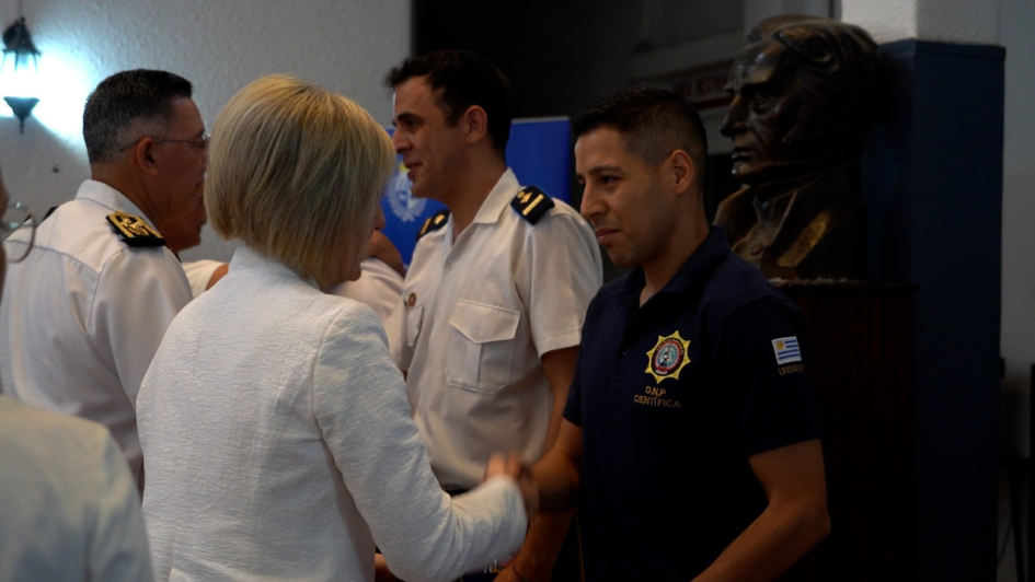 Subsecretaria del Ministerio del Interior en entrega de reconocimientos