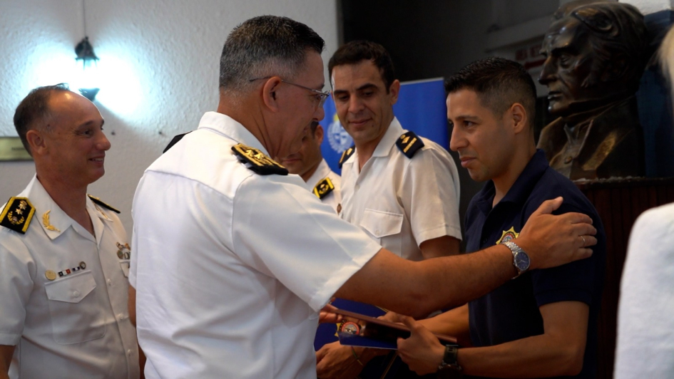 Director de la Policía Nacional en entrega de reconocimientos