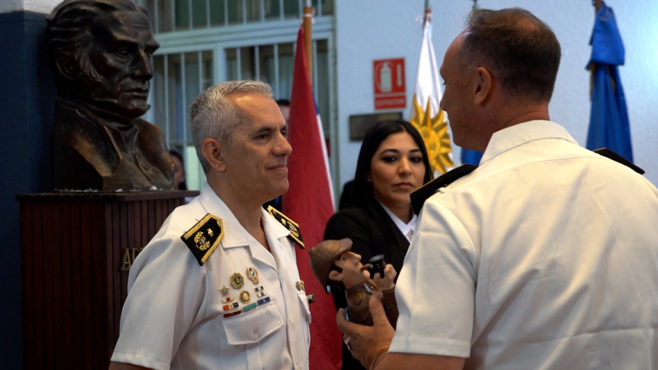 Director Nacional de Policía Científica en entrega de reconocimientos