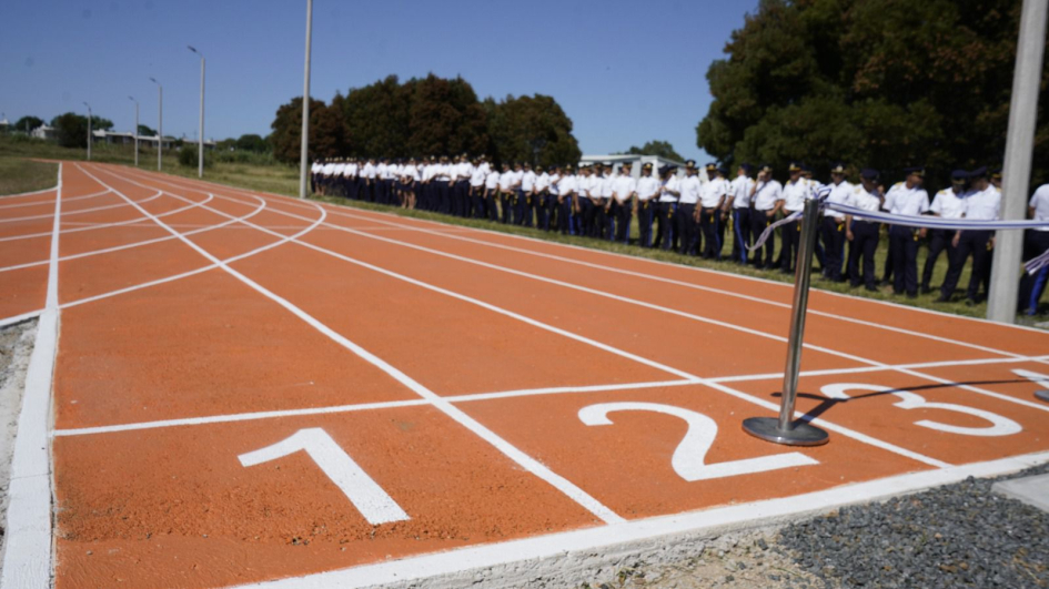 Inauguración de pista de atletismo en la Dirección Nacional de la Educación Policial