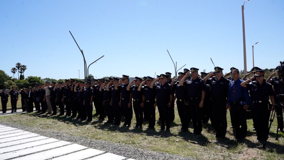 Inauguración de pista de atletismo en la Dirección Nacional de la Educación Policial