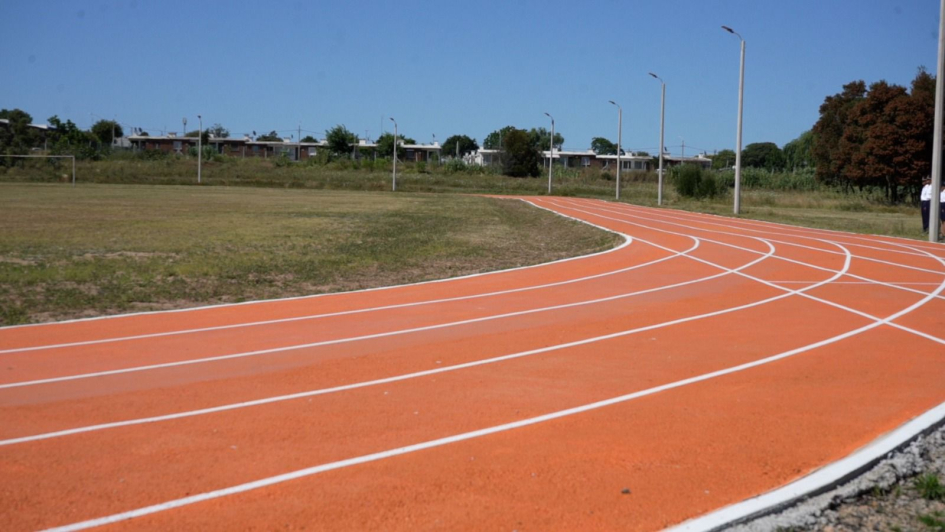 Inauguración de pista de atletismo en la Dirección Nacional de la Educación Policial