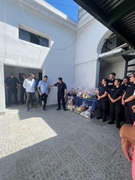 Entrega de Canastas Navideñas