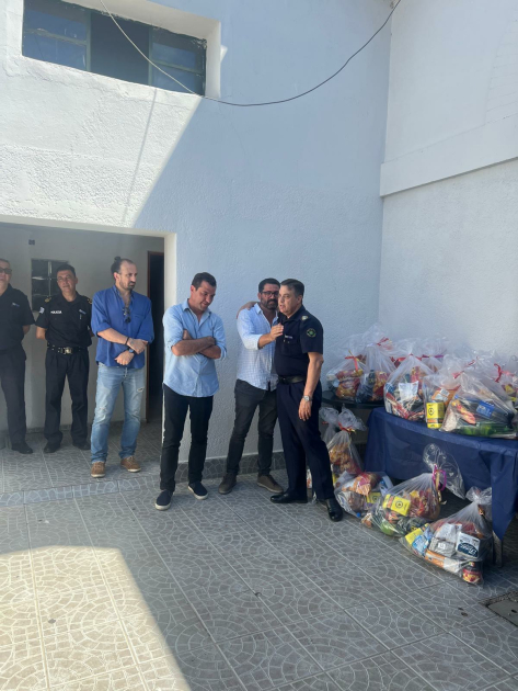 Entrega de Canastas Navideñas