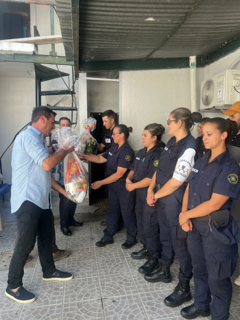 Entrega de Canastas Navideñas
