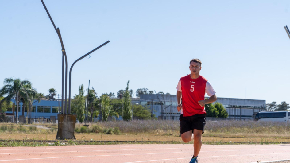 Aspirante a alumnos en pruebas físicas