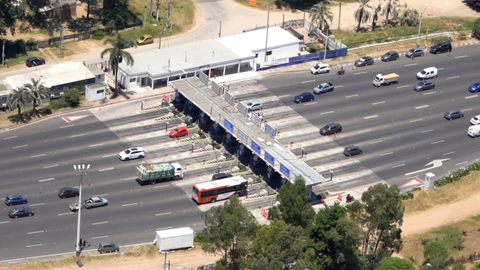Foto aérea de peaje, vista desde helicóptero de Aviación Foto aérea de peaje, vista desde helicóptero de Aviación