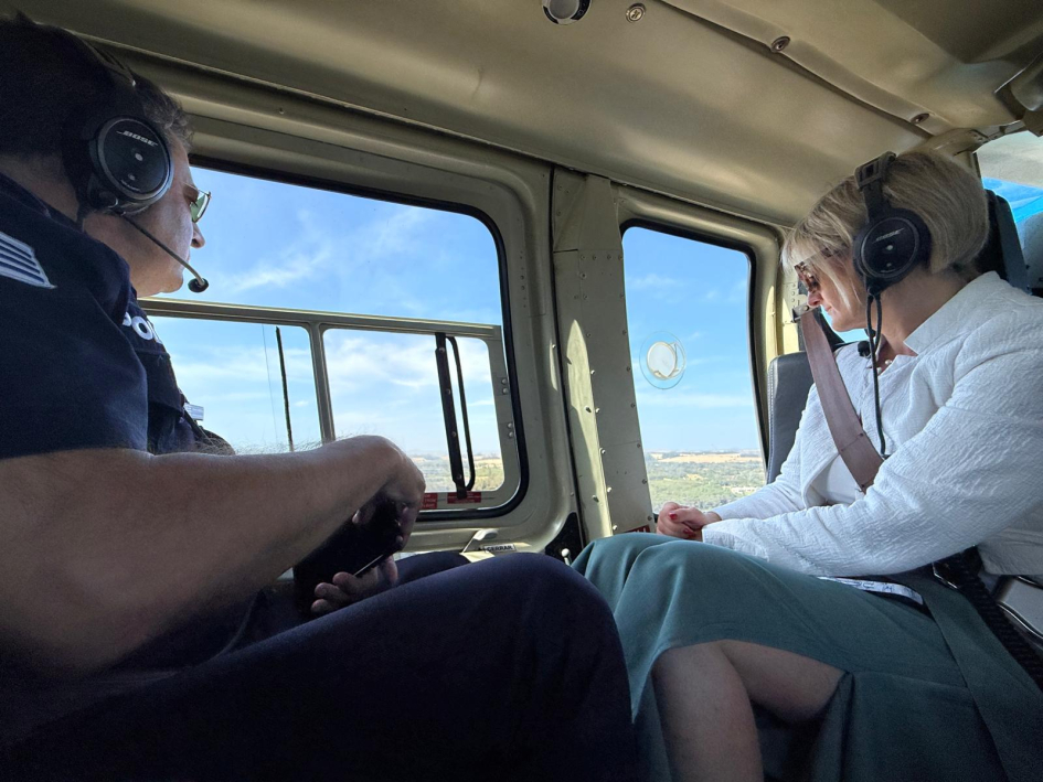 Vuelo patrullaje preventivo Ministra Interina Junto a Subdirector de la Policía Nacional Vuelo patrullaje preventivo Ministra Interina Junto a Subdirector de la Policía Nacional