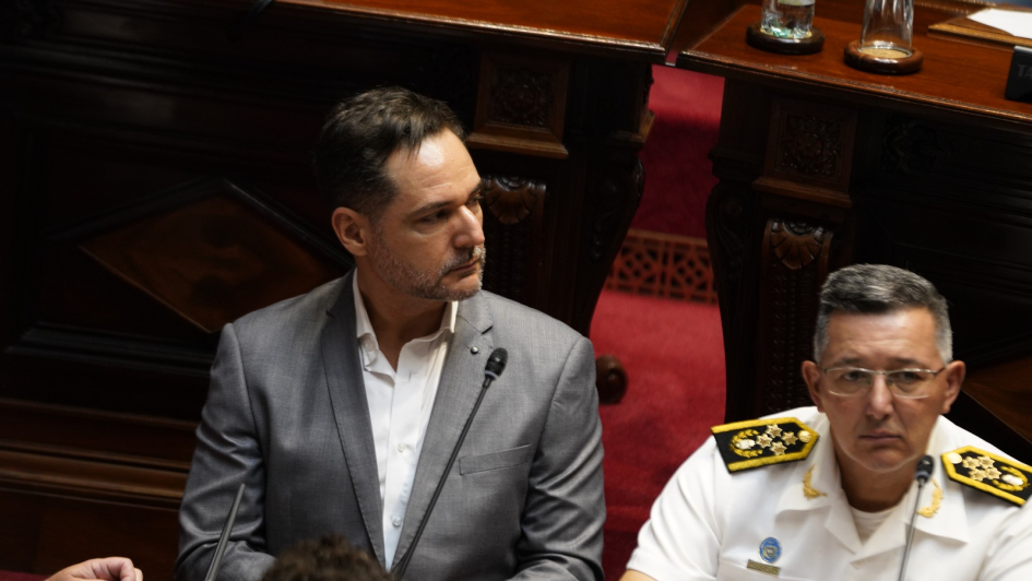Emiliano Rojido junto a José Manuel Azambuya en Parlamento 