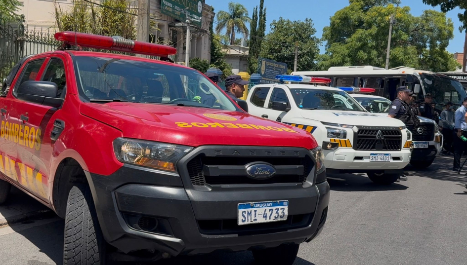 personal de Homicidios que rapidamente comienza a realizar actuacion con el fin de ubicar elementos 