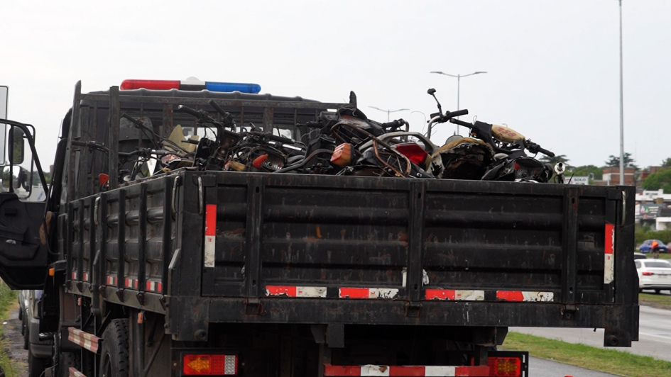 Motos transportadas a la Cooperativa para su desmantelamiento
