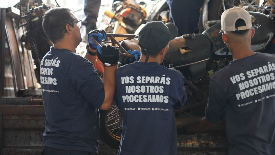 Motos transportadas a la Cooperativa para su desmantelamiento