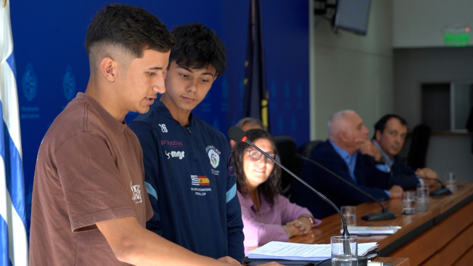 Pelota al Medio Universitario lanzó la temporada 2026 Pelota al Medio Universitario lanzó la temporada 2026