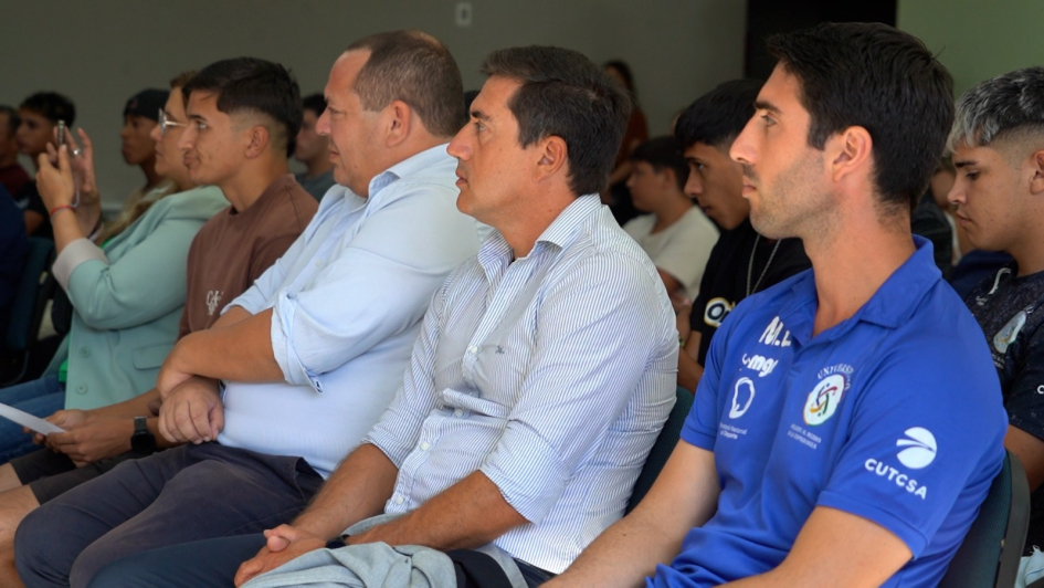 Pelota al Medio Universitario lanzó la temporada 2026 Pelota al Medio Universitario lanzó la temporada 2026