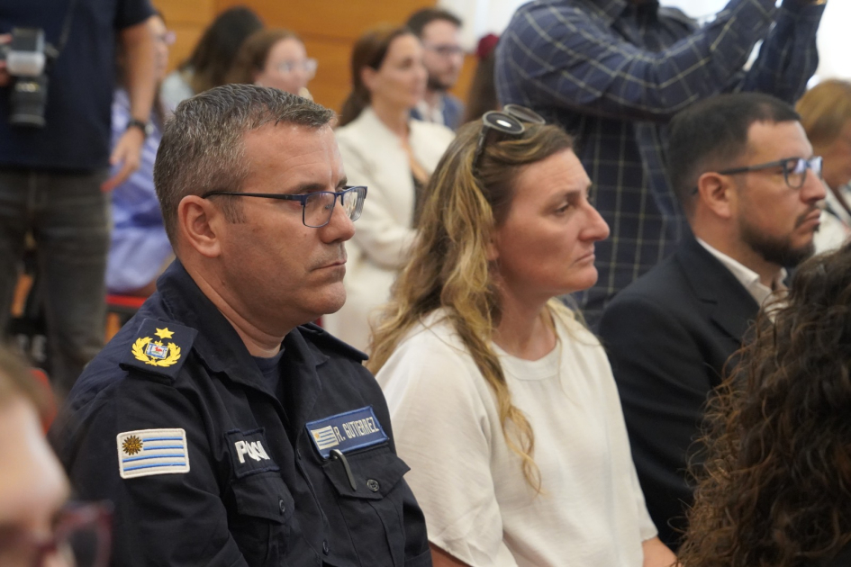 Panel de autoridades en lanzamiento de proyecto