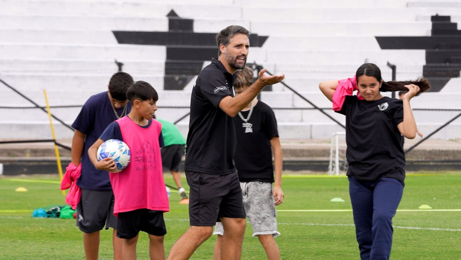 Se realizó el lanzamiento de CAMP Convivencia y Liderazgo del programa Pelota al Medio a la Esperanz