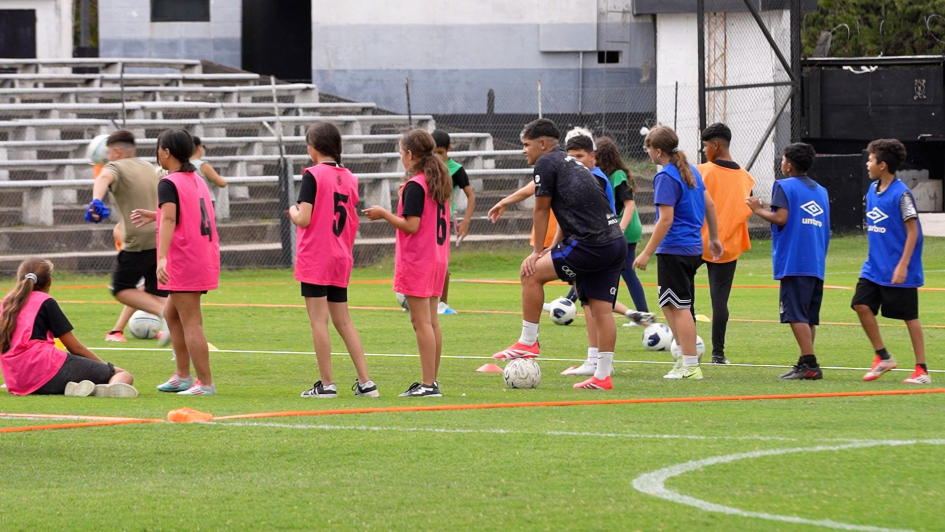 Se realizó el lanzamiento de CAMP Convivencia y Liderazgo del programa Pelota al Medio a la Esperanz