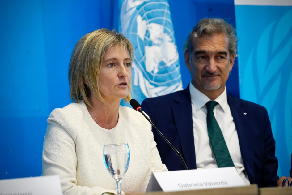 Subsecretaria Gabriela Valverde junto a Pablo Ruiz Hiebra de la ONU