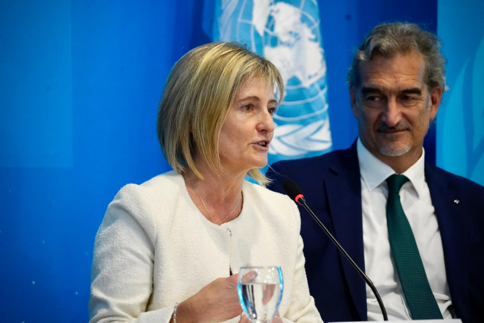 Subsecretaria Gabriela Valverde junto a Pablo Ruiz Hiebra de la ONU