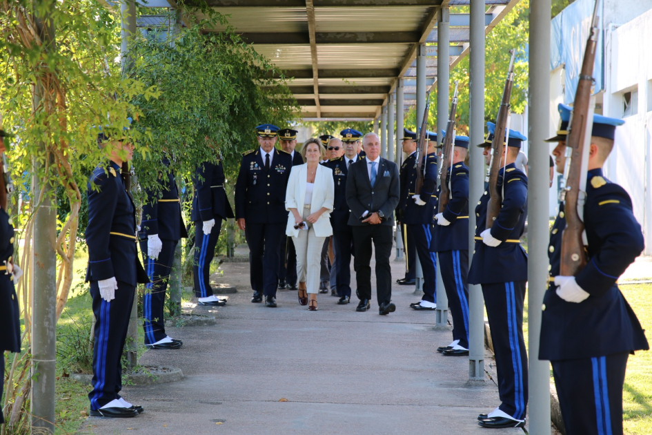 Promoción histórica: egresaron 300 agentes de la Escuela Nacional de Policía