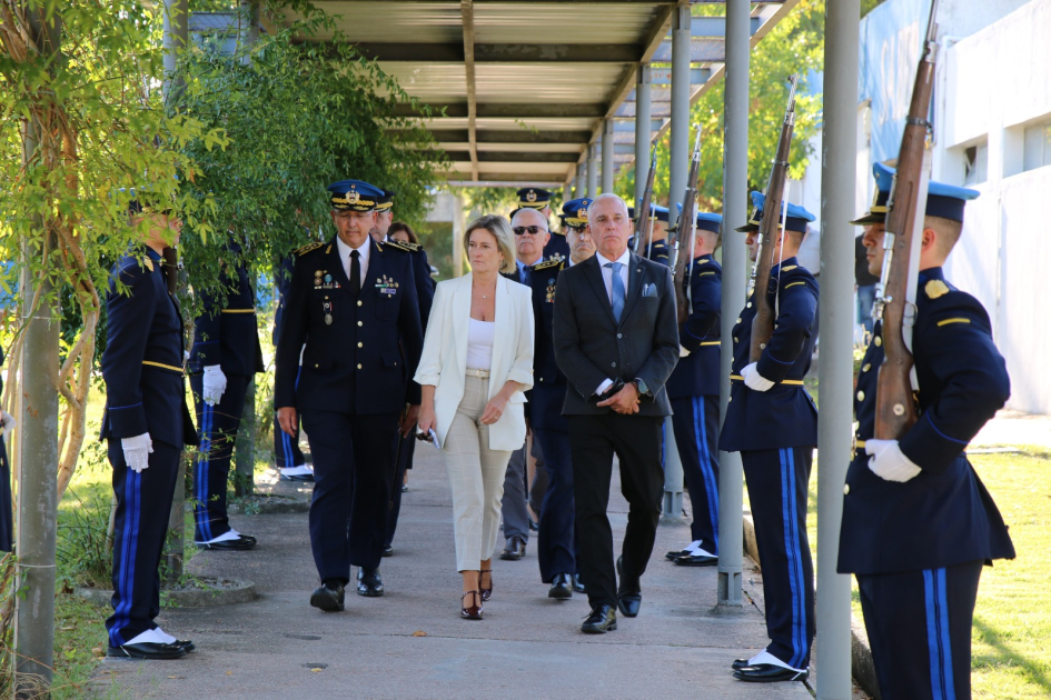 Promoción histórica: egresaron 300 agentes de la Escuela Nacional de Policía