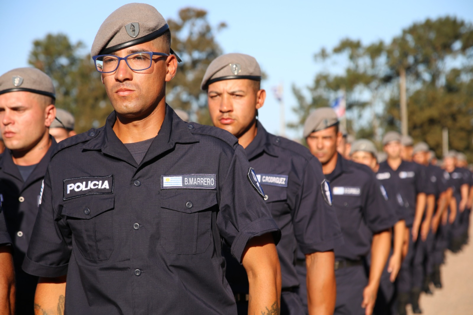 Promoción histórica: egresaron 300 agentes de la Escuela Nacional de Policía