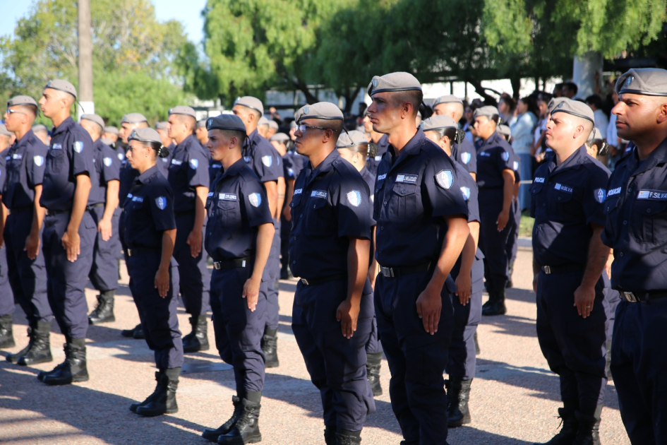 Promoción histórica: egresaron 300 agentes de la Escuela Nacional de Policía