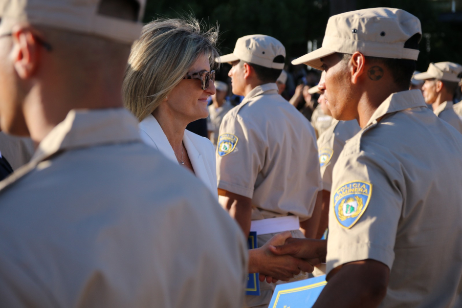 Promoción histórica: egresaron 300 agentes de la Escuela Nacional de Policía