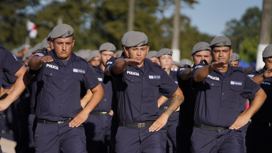 Promoción histórica: egresaron 300 agentes de la Escuela Nacional de Policía