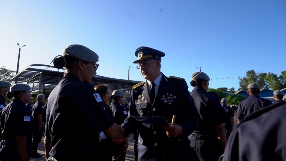 Promoción histórica: egresaron 300 agentes de la Escuela Nacional de Policía