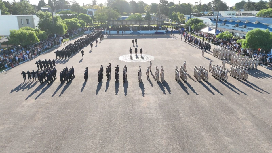 Promoción histórica: egresaron 300 agentes de la Escuela Nacional de Policía