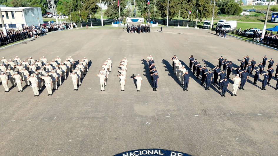 Promoción histórica: egresaron 300 agentes de la Escuela Nacional de Policía