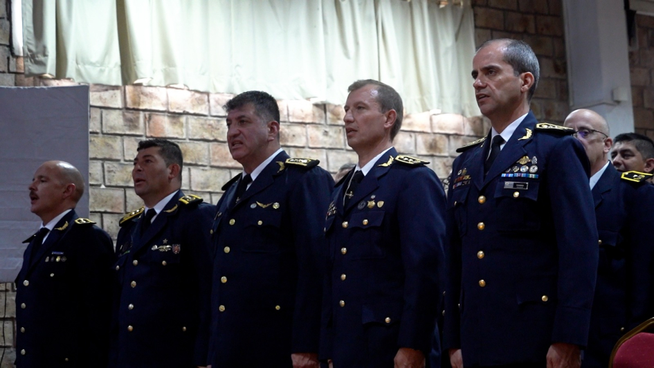 Se realizó la ceremonia de entrega de fustas y bastones, símbolos de mando de la Policía Nacional Se realizó la ceremonia de entrega de fustas y bastones, símbolos de mando de la Policía Nacional