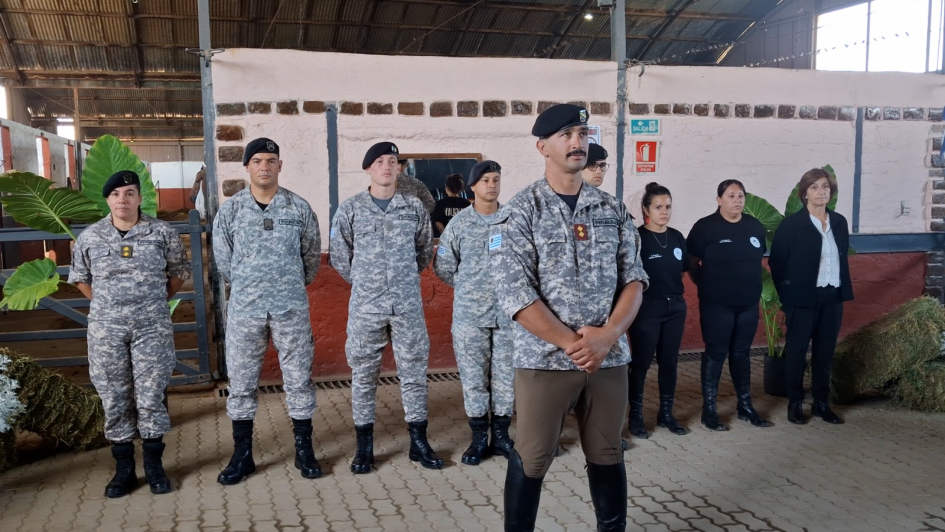 Jefe de Curso de Guía en Equinoterapia y participantes formados Jefe de Curso de Guía en Equinoterapia y participantes formados
